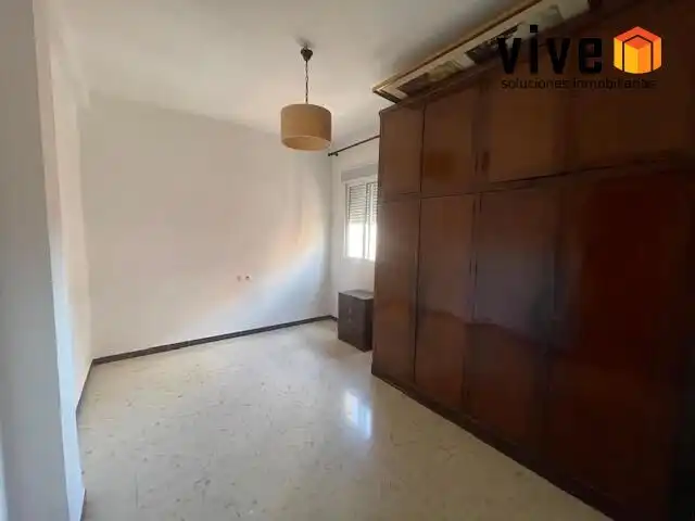 Dormitori de Pis en venda en Sevilla amb Aire condicionat, Calefacció i Moblat