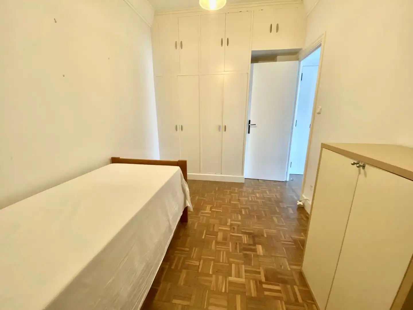 Schlafzimmer von Wohnung zur Miete in Egia 