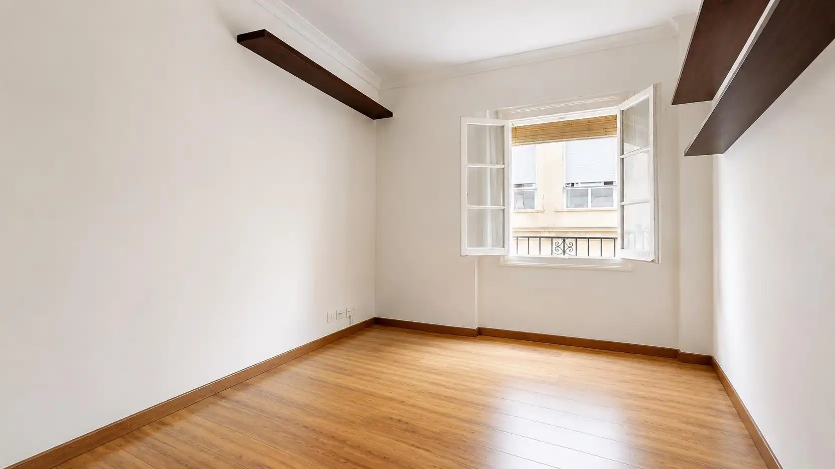 Habitación de Piso en venta en Almería con Aire acondicionado, Calefacción y Balcón