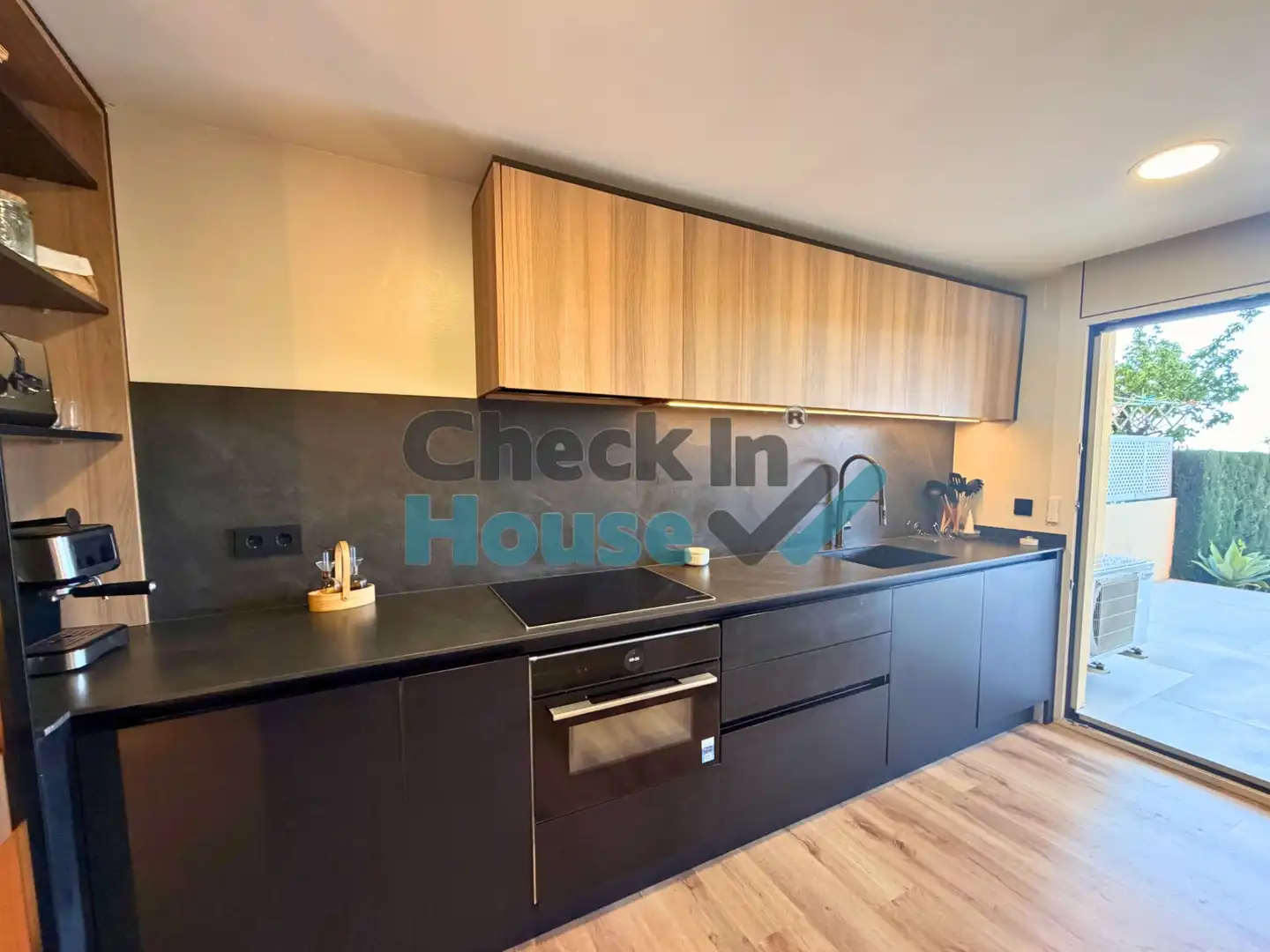 Cocina de Planta baja en venta en Castell d'Aro, Platja d'Aro i s'Agaró con Aire acondicionado, Jardín privado y Trastero