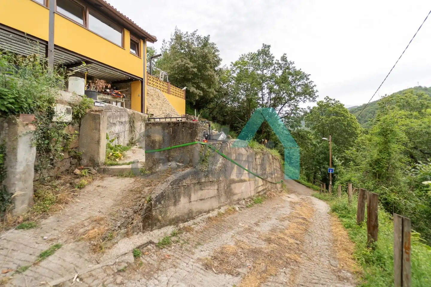 Exterior view of Houses for rent in Mieres (Asturias)  with Heating, Private garden and Parquet flooring