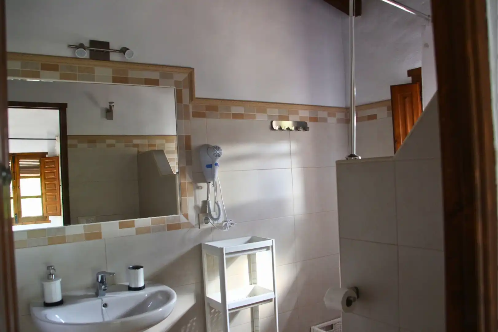 Bathroom of Houses for sale in Guaro  with Air Conditioner, Heating and Private garden