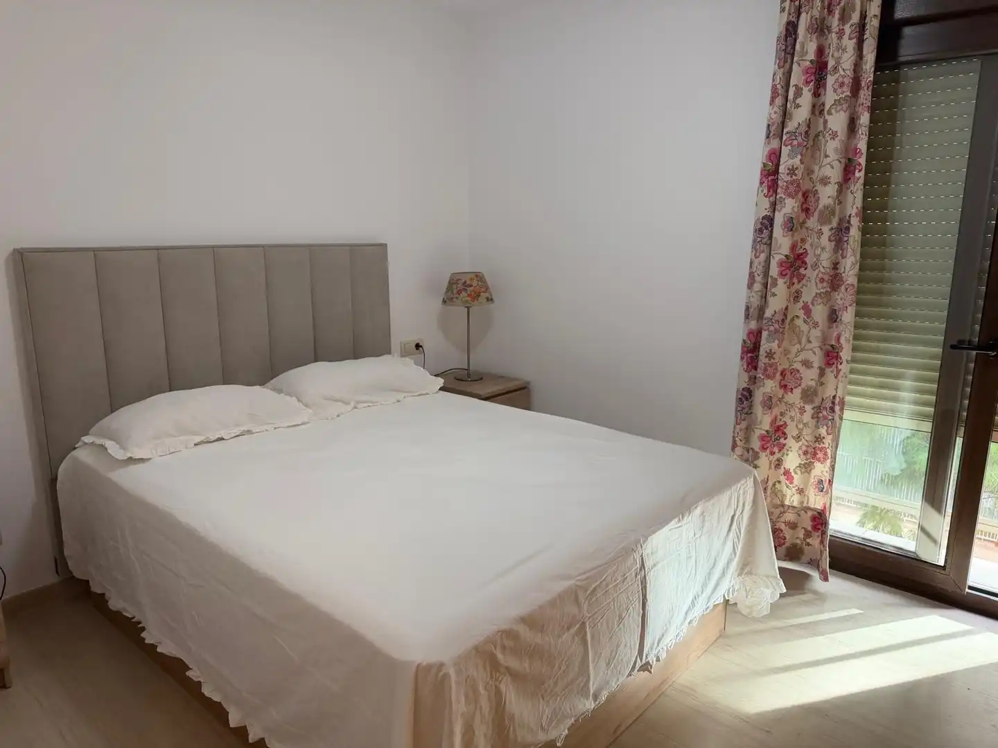 Habitación de Apartamento de alquiler en Fuengirola con Aire acondicionado, Calefacción y Terraza