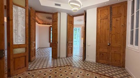 Piso modernista reformado a estrenar en Trafalgar con Bruc