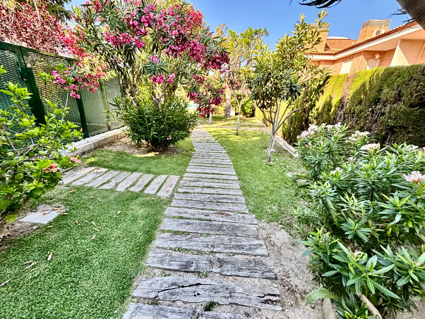 Jardín de Casa adosada en venta en Sant Joan d'Alacant con Aire acondicionado, Calefacción y Jardín privado
