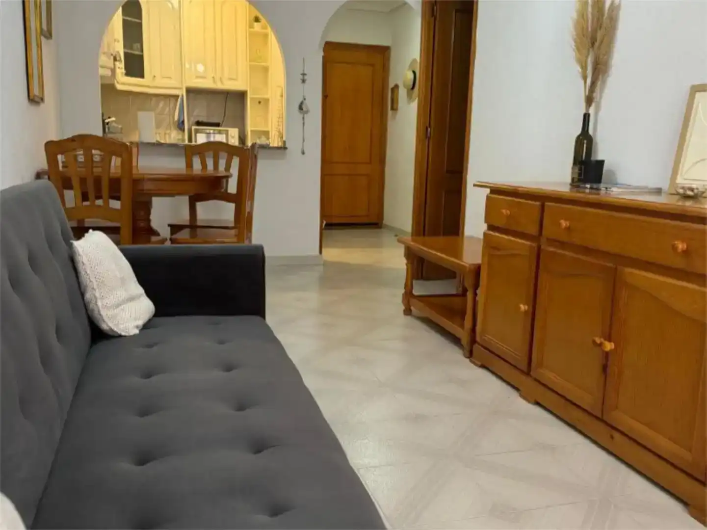 Sala d'estar de Pis en venda en Torrevieja amb Aire condicionat i Balcó