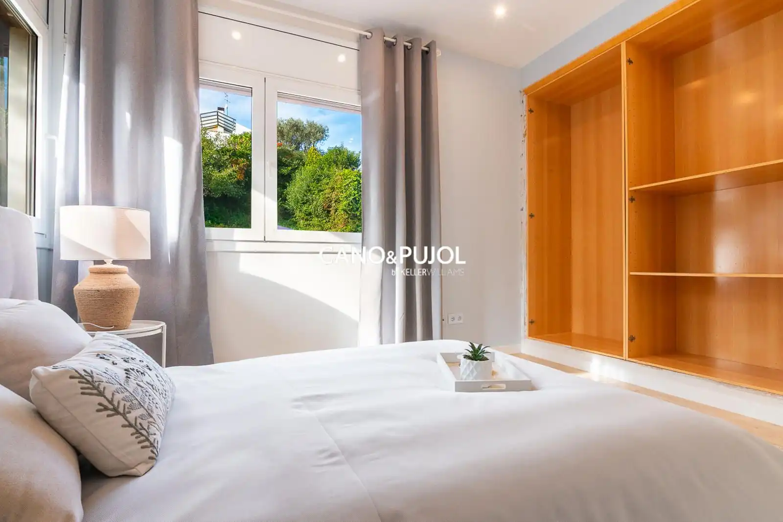 Bedroom of Houses for sale in Sant Cugat del Vallès  with Air Conditioner, Terrace and Swimming Pool