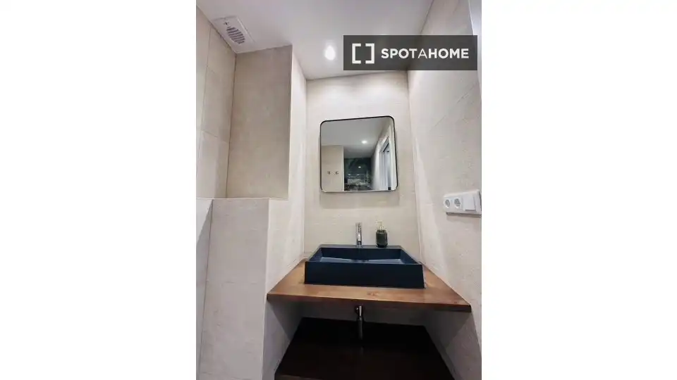 Bathroom of Study for share in El Campello  with Air Conditioner, Terrace and Furnished