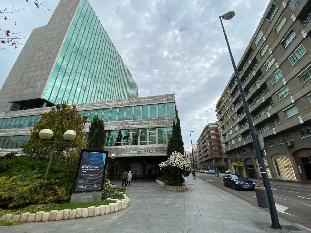 Vista exterior de Oficina de alquiler en Zaragoza con Aire acondicionado, Calefacción y Terraza
