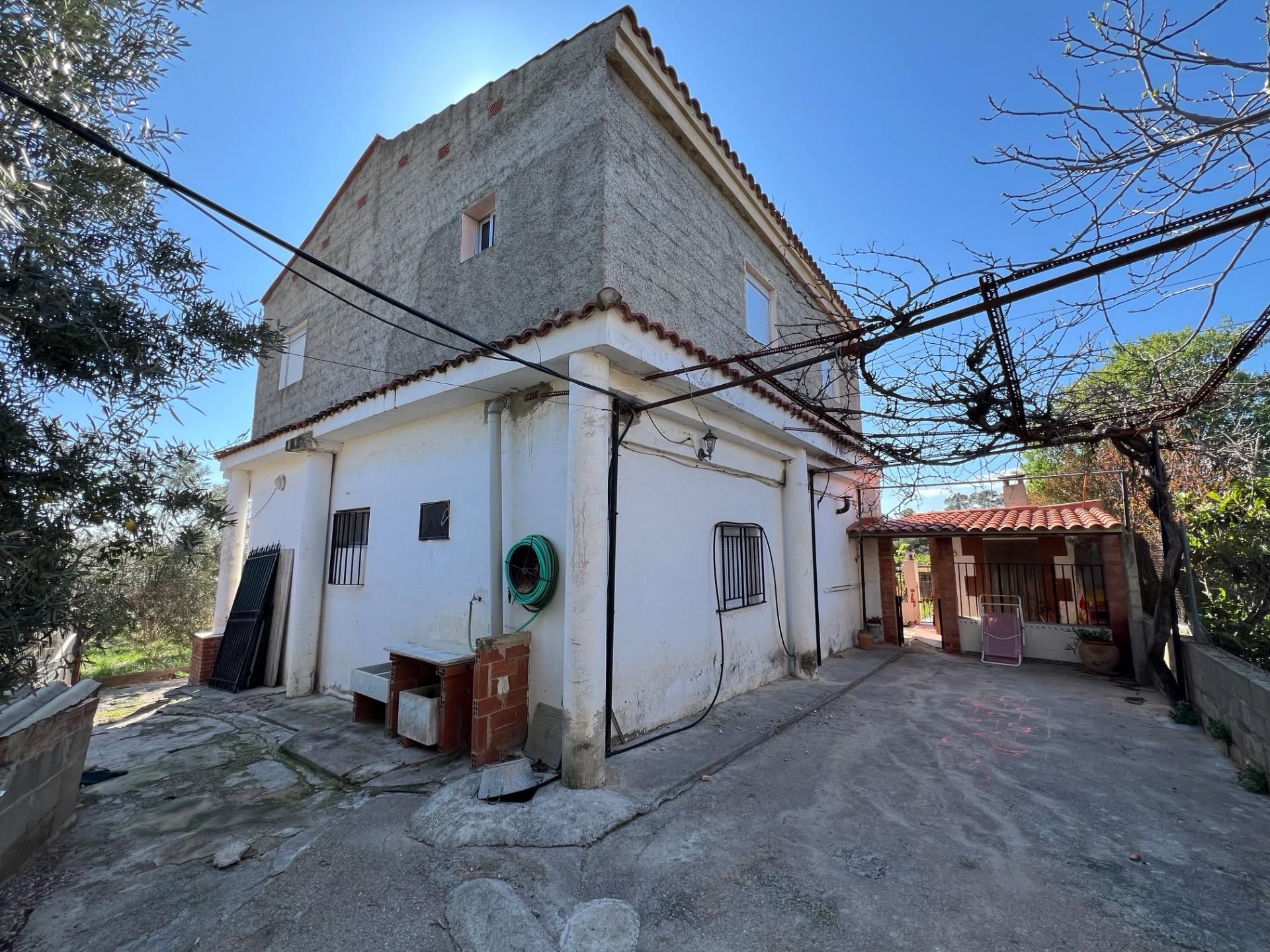 Exterior view of House or chalet for sale in Pedralba  with Private garden, Terrace and Storage room