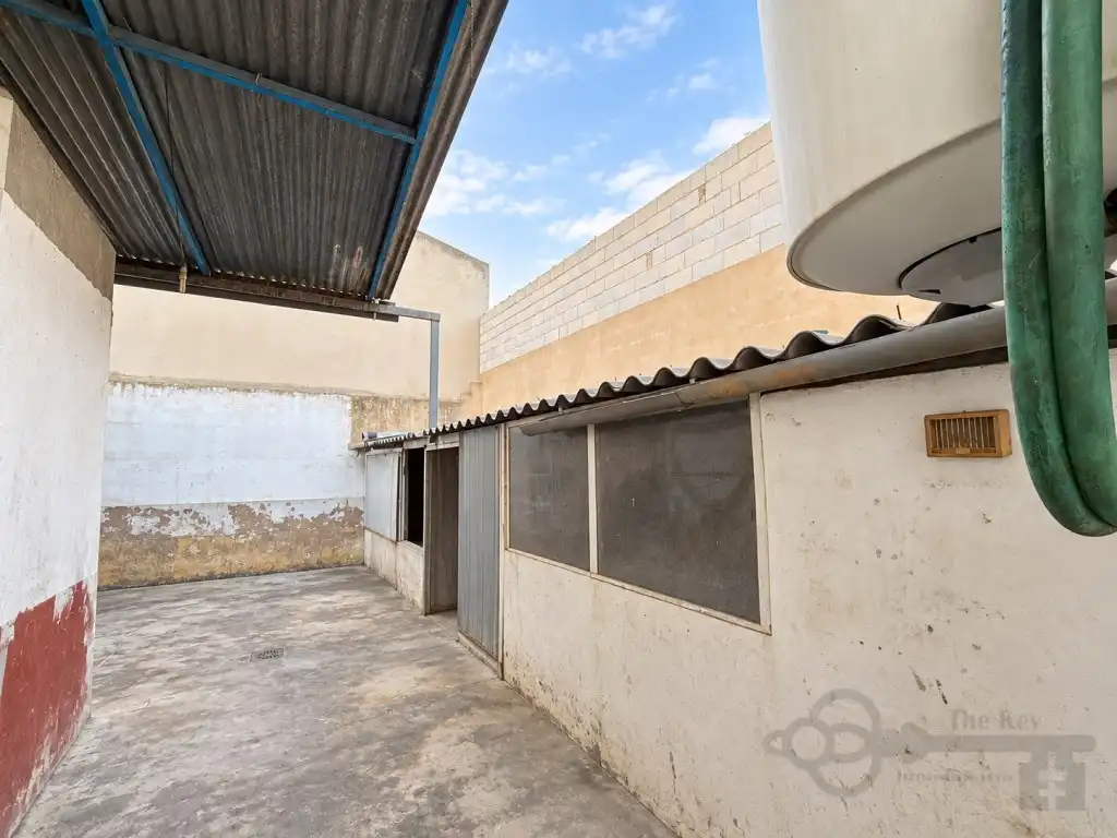 Industrial building for sale in Calle Huerto, imagen 4