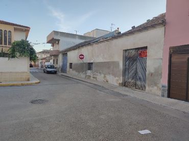 Casa aparellada en venda a Benejúzar