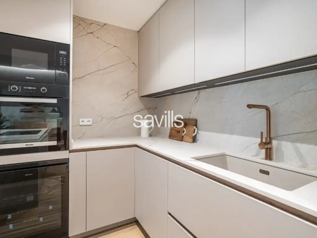 Cocina de Apartamento en venta en Barcelona con Aire acondicionado, Horno y Lavadora