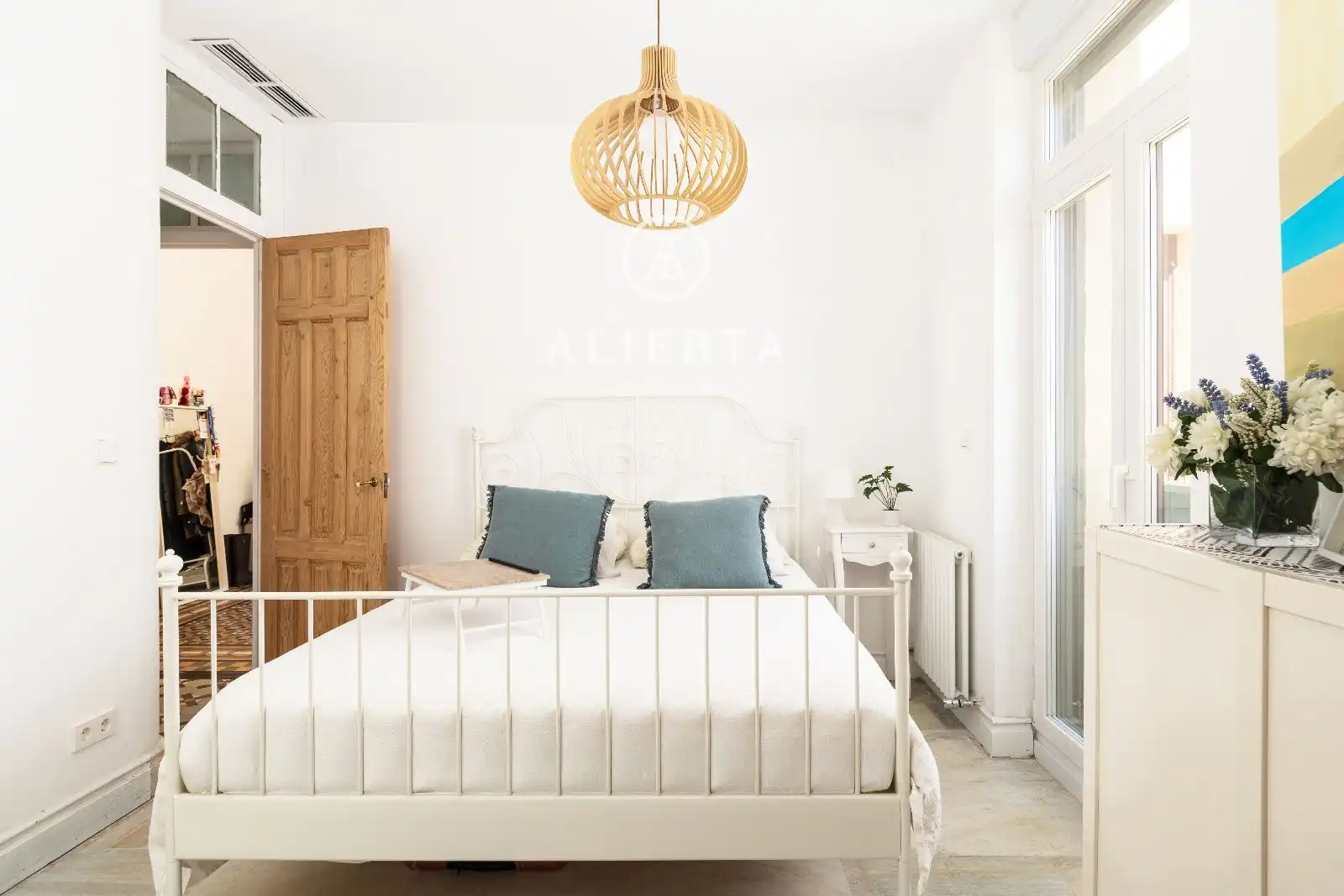 Bedroom of Flat for sale in Zaragoza  with Air Conditioner, Heating and Terrace