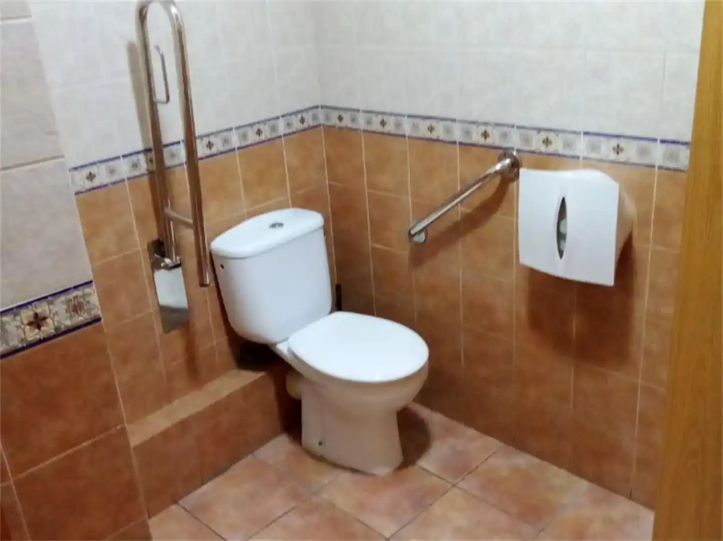 Bathroom of Commercial properties for sale in Oseiro