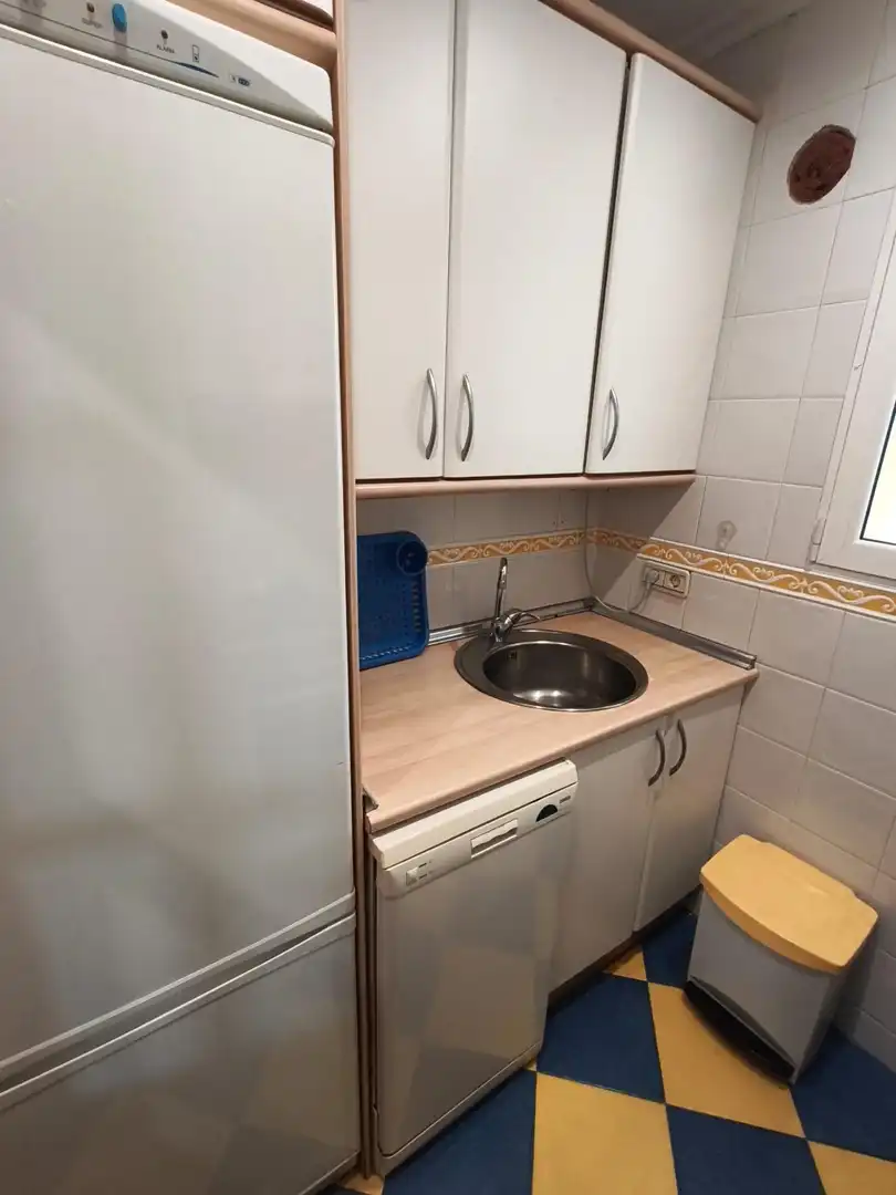 Cuina de Àtic en venda en Burgos amb Calefacció i Moblat