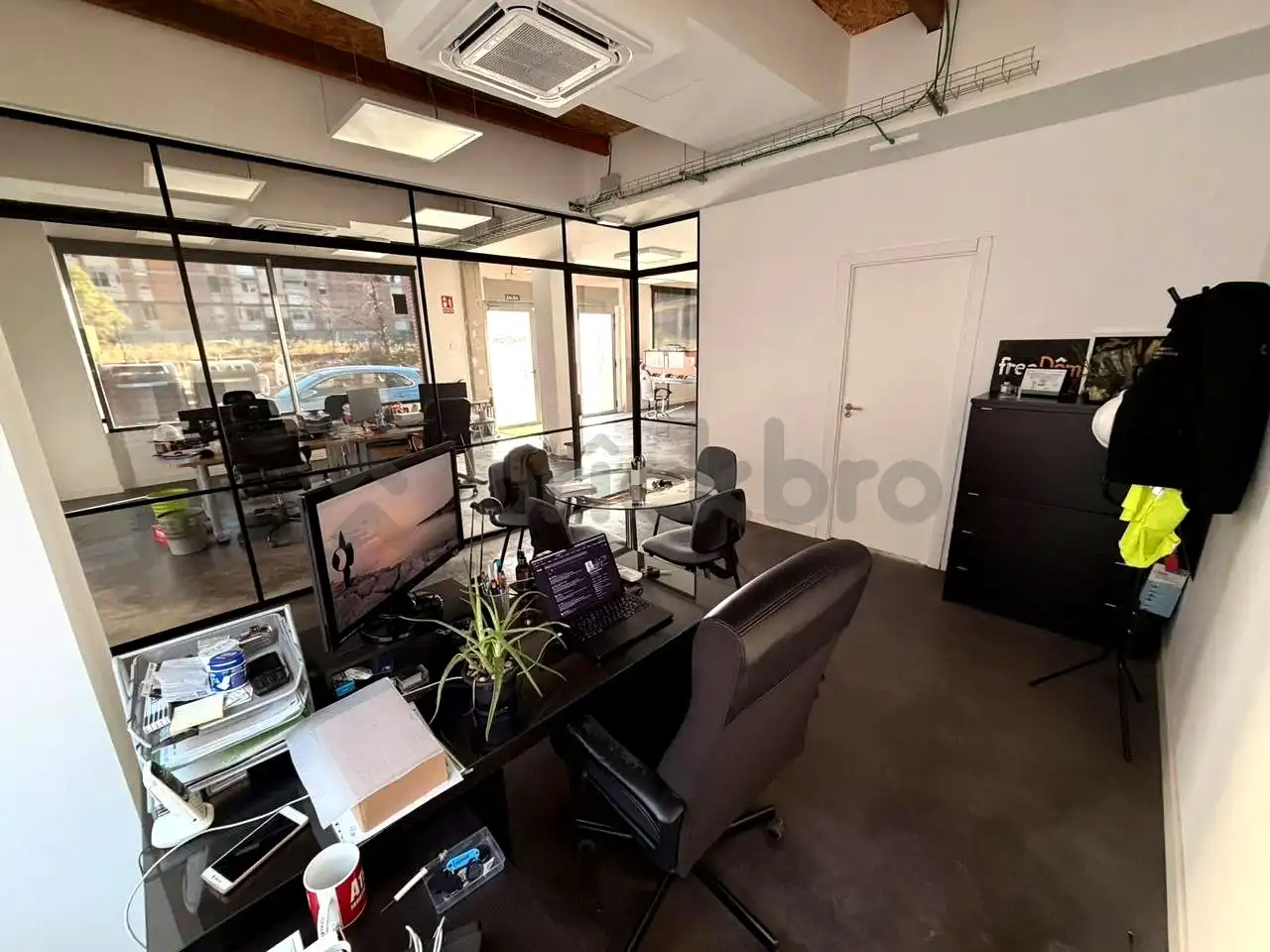Büro zur Miete in Madrid mit Klimaanlage und Heizung
