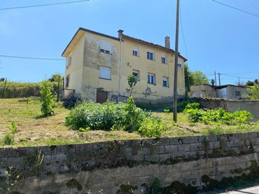 House for sale in Parres