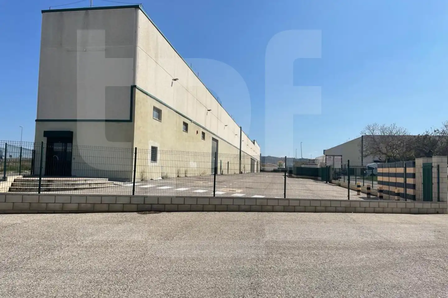 Industrial building to rent in Calle Sector 13, imagen 4