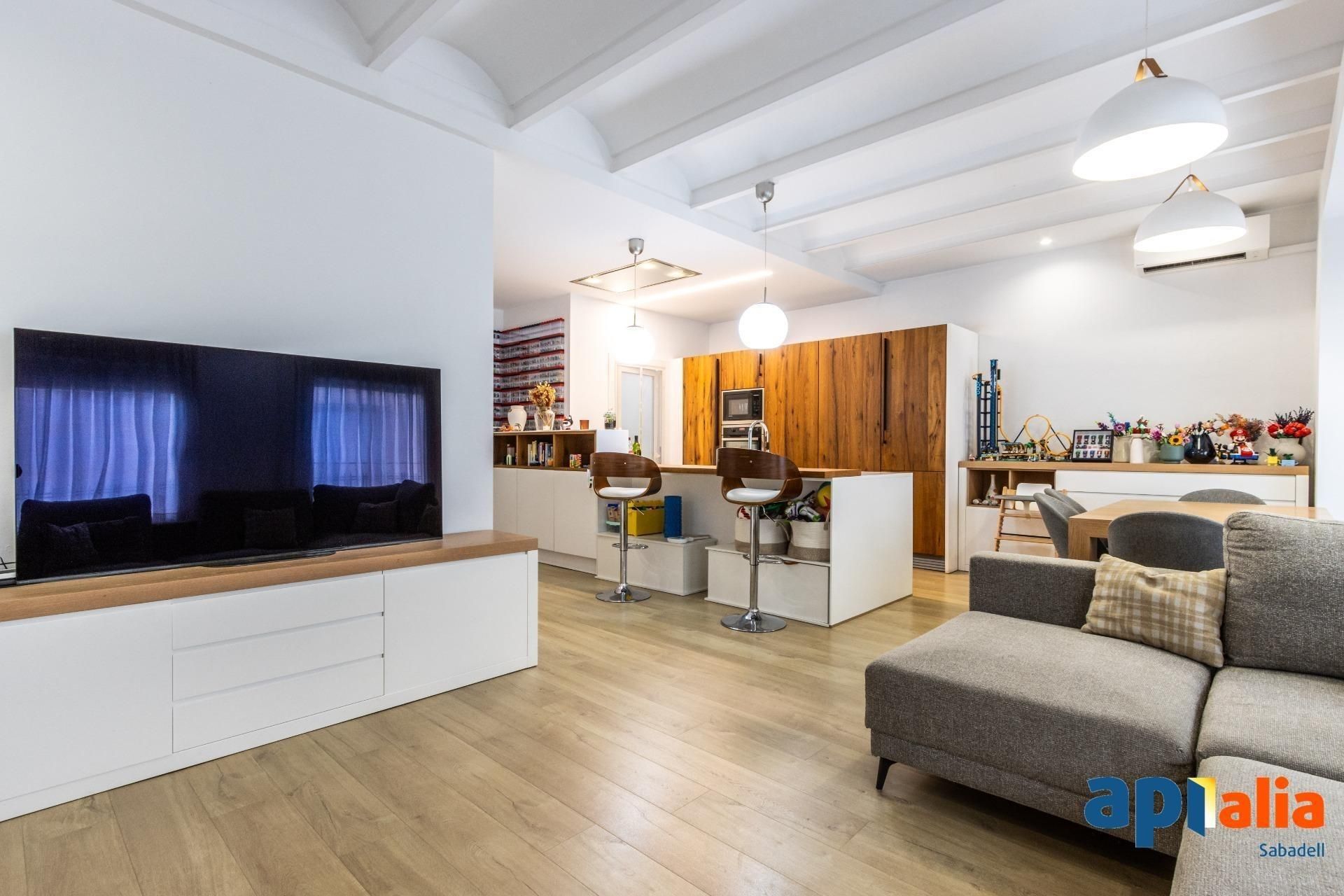 Sala d'estar de Casa o xalet en venda en Sabadell amb Aire condicionat, Calefacció i Parquet