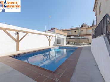 Maison mitoyenne avec piscine à vendre à Ogíjares