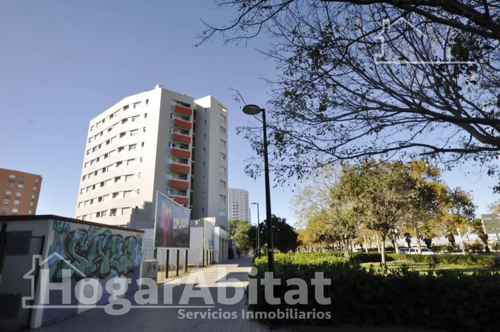 Vista exterior de Pis en venda en Valencia amb Aire condicionat, Moblat i Balcó