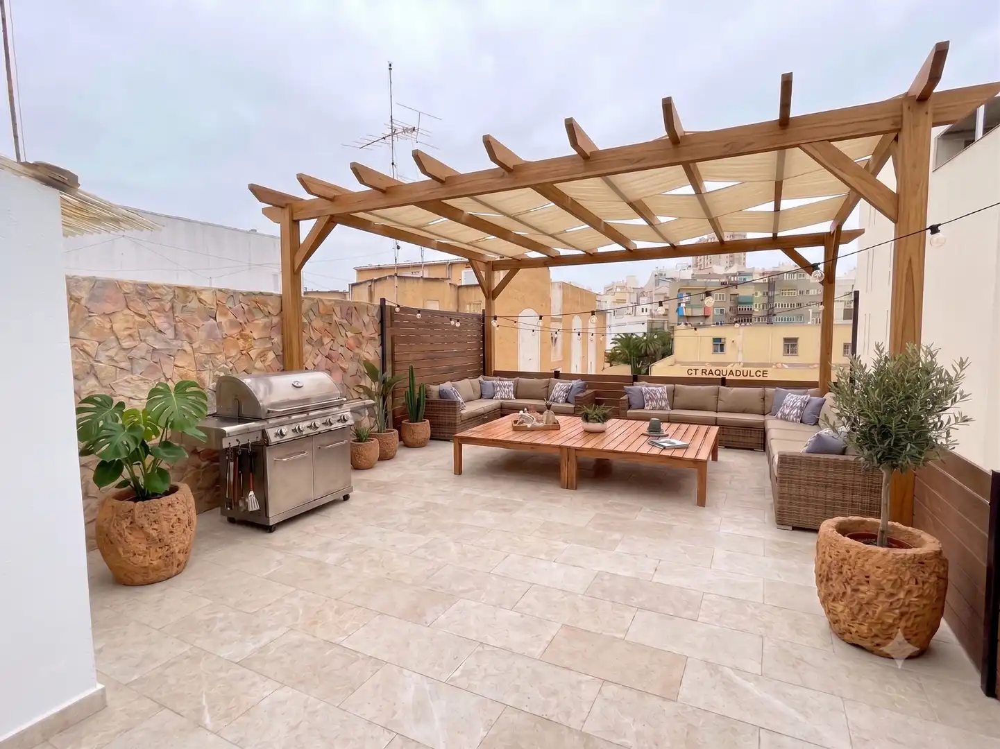 Terrasse von Wohnung zum Verkauf in Las Palmas de Gran Canaria mit Terrasse, Möbliert und Ofen