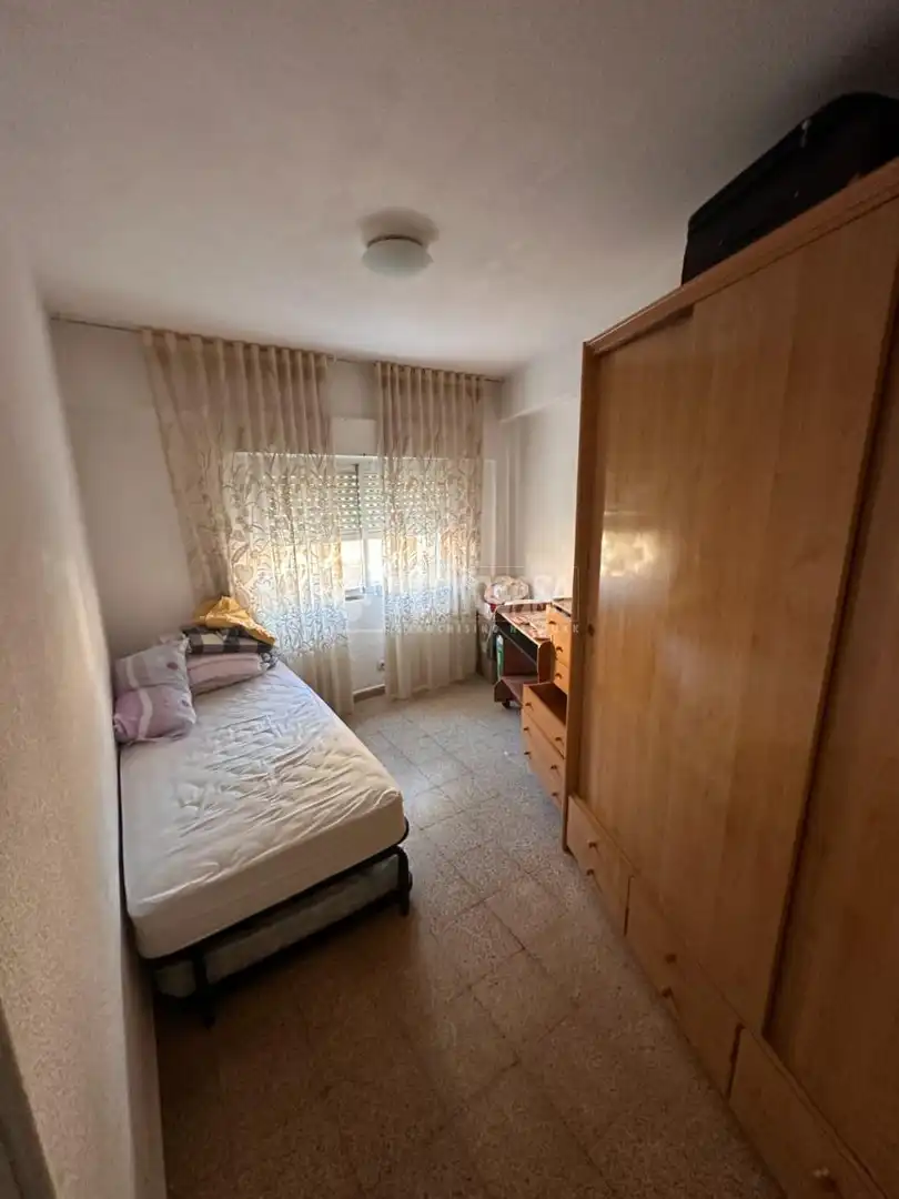Habitación de Piso en venta en Madrid con Calefacción, Terraza y Balcón