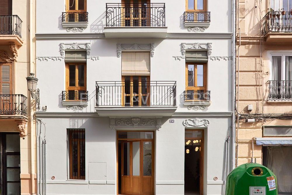Exterior view of Apartment for sale in  Valencia Capital  with Heating and Parquet flooring
