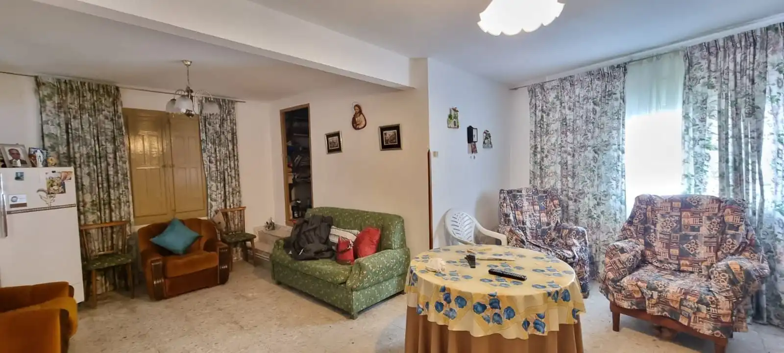 Country homes for sale in Carriches