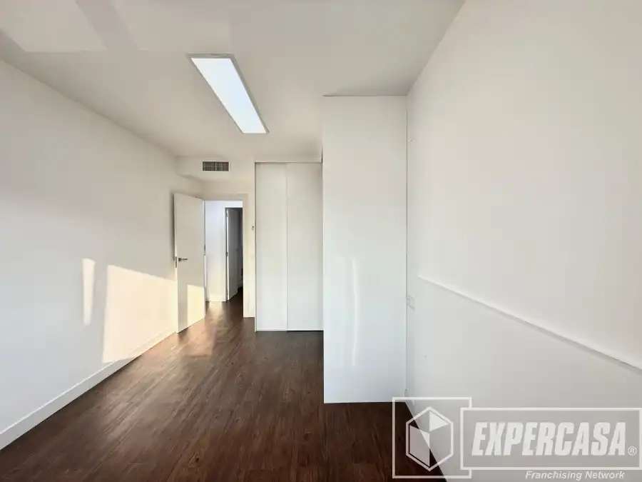 Houses for sale in Domeño  with Air Conditioner and Terrace