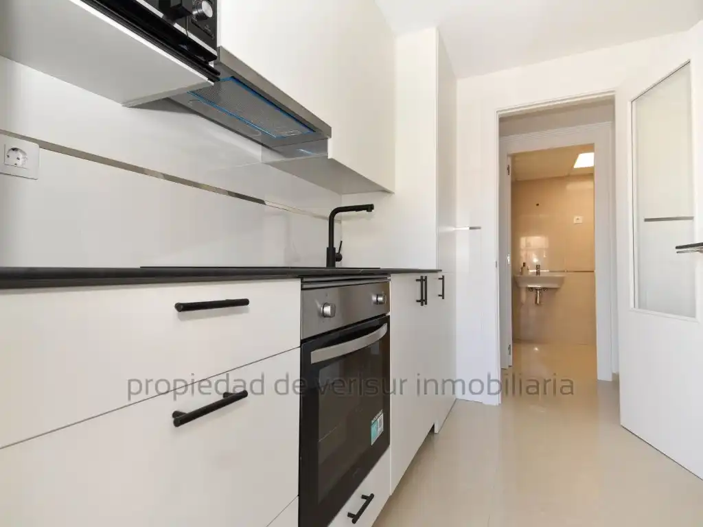 Cuina de Apartament de lloguer en Águilas amb Balcó