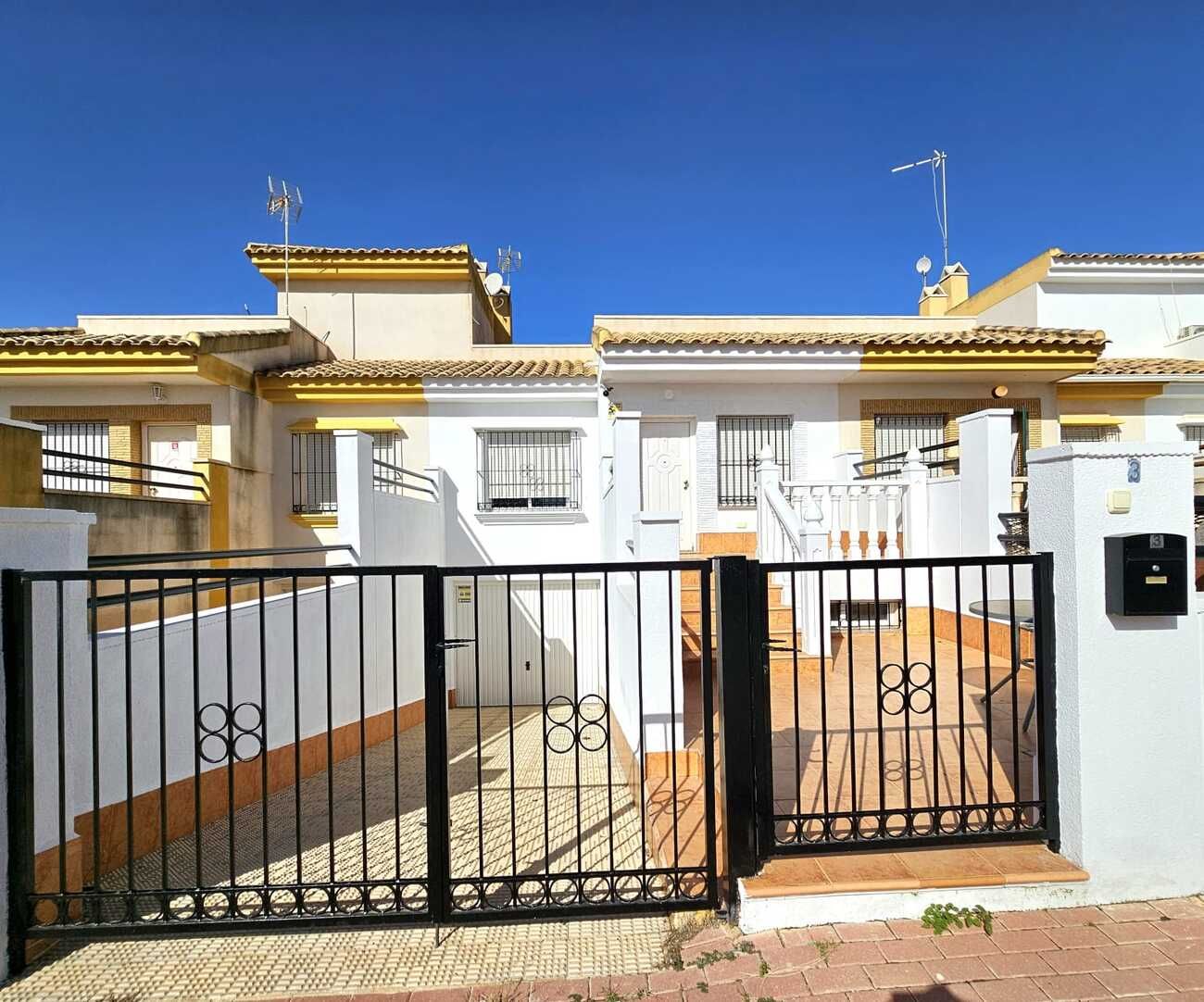 Exterior view of Single-family semi-detached for sale in  Murcia Capital
