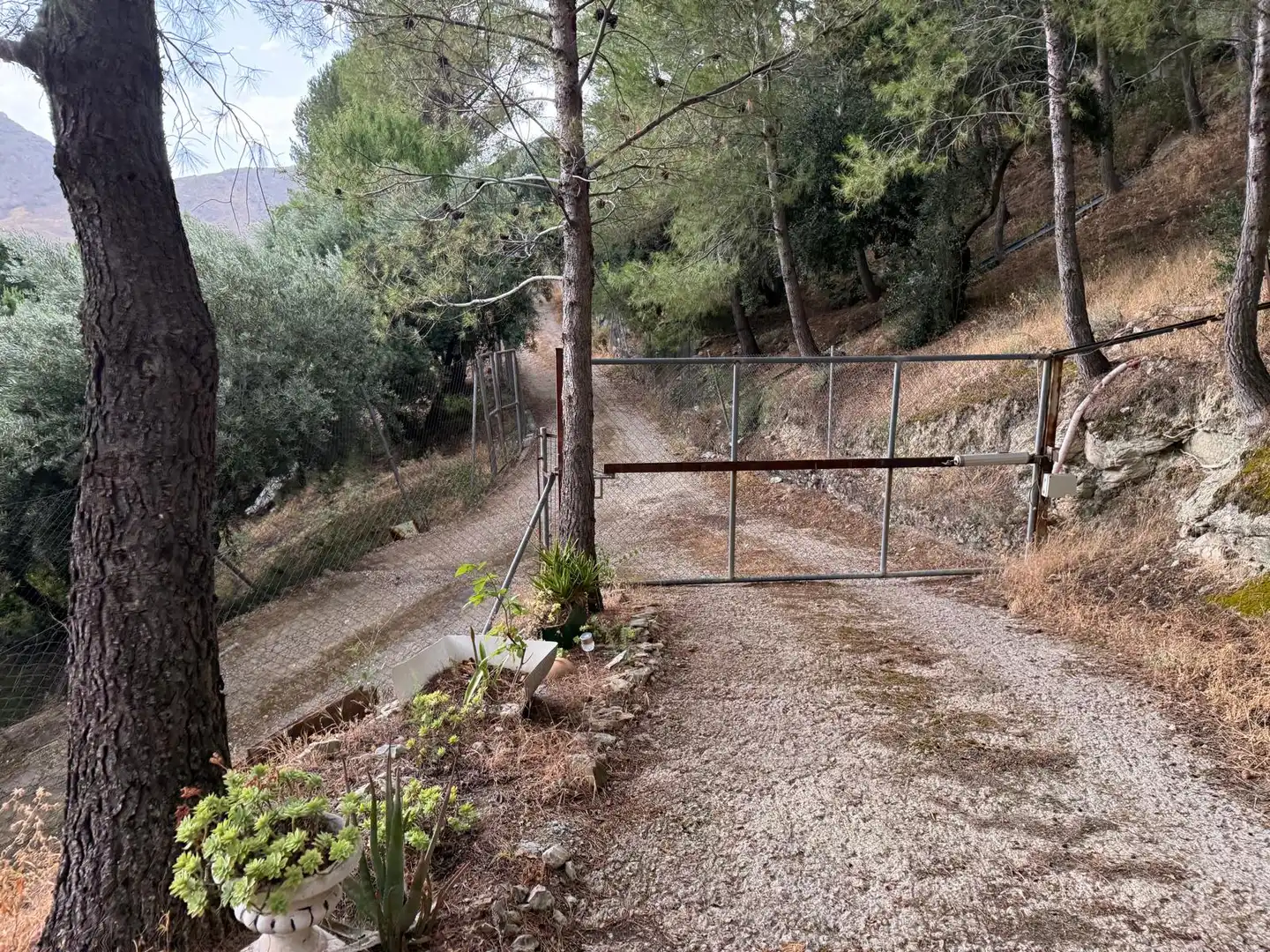 Country house zum Verkauf in Jaén mit Privatgarten, Terrasse und Schwimmbad