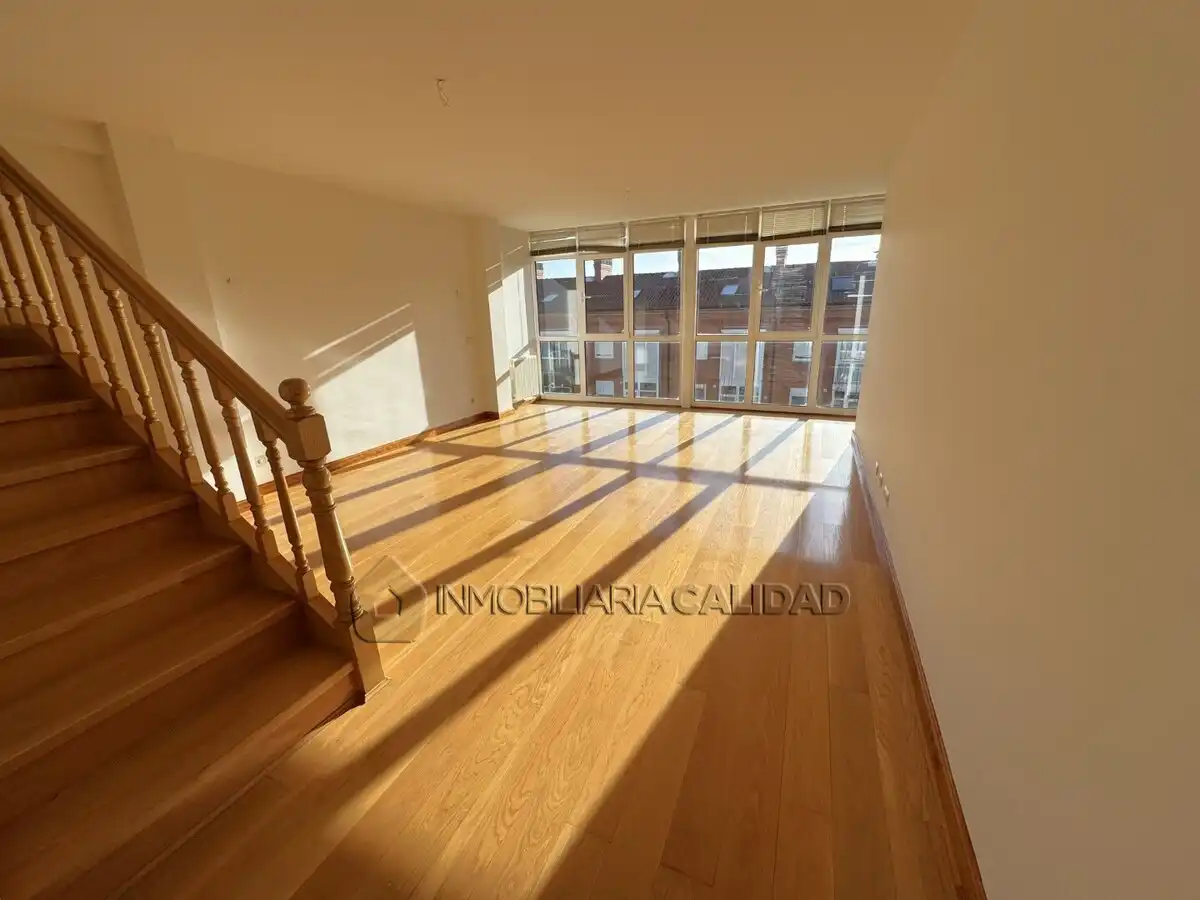 Living room of Flat for rent in Burgos  with Heating and Storage room