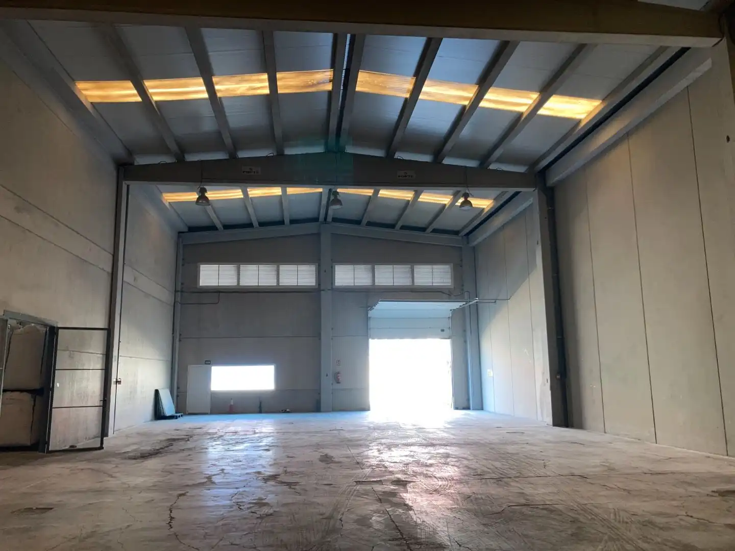 Industrial building to rent in Carrer del Poliesportiu, imagen 2