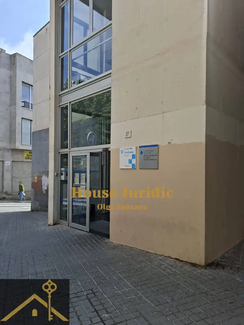 Dachboden zum Verkauf in Mataró mit Klimaanlage, Heizung und Terrasse