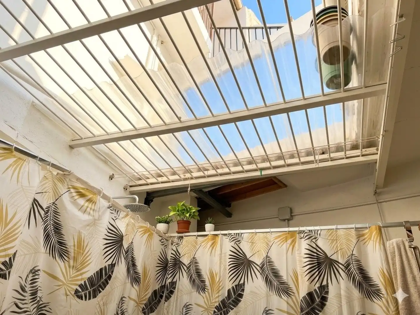 Balcony of Detached homes for sale in Elda