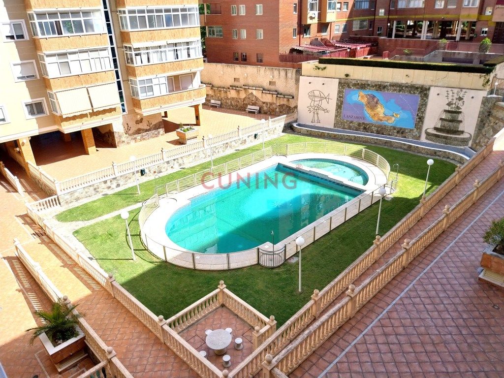 Swimming pool of Flat for sale in Cáceres Capital  with Air Conditioner and Swimming Pool