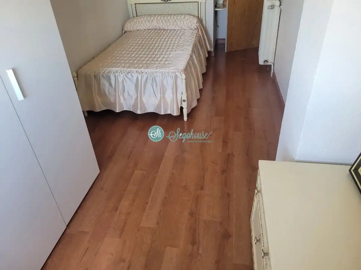 Habitación de Piso en venta en Segovia con Calefacción y Terraza