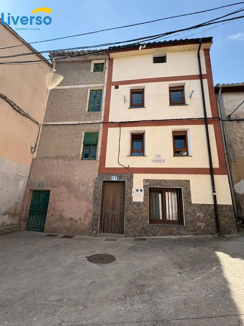 Vista exterior de Casa o chalet en venta en Cerezo de Río Tirón con Amueblado y Alarma