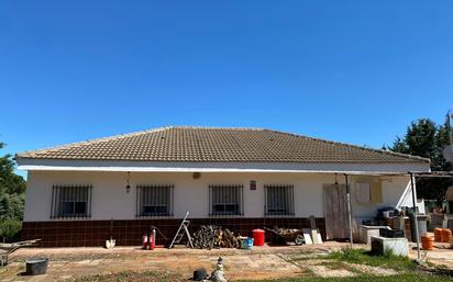 Vista exterior de Casa o xalet en venda en Pioz amb Piscina