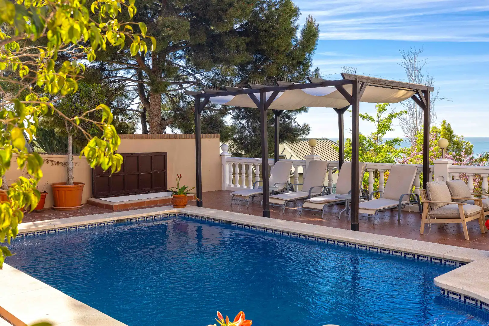 Terrassa de Casa o xalet en venda en Málaga amb Aire condicionat, Calefacció i Jardí privat