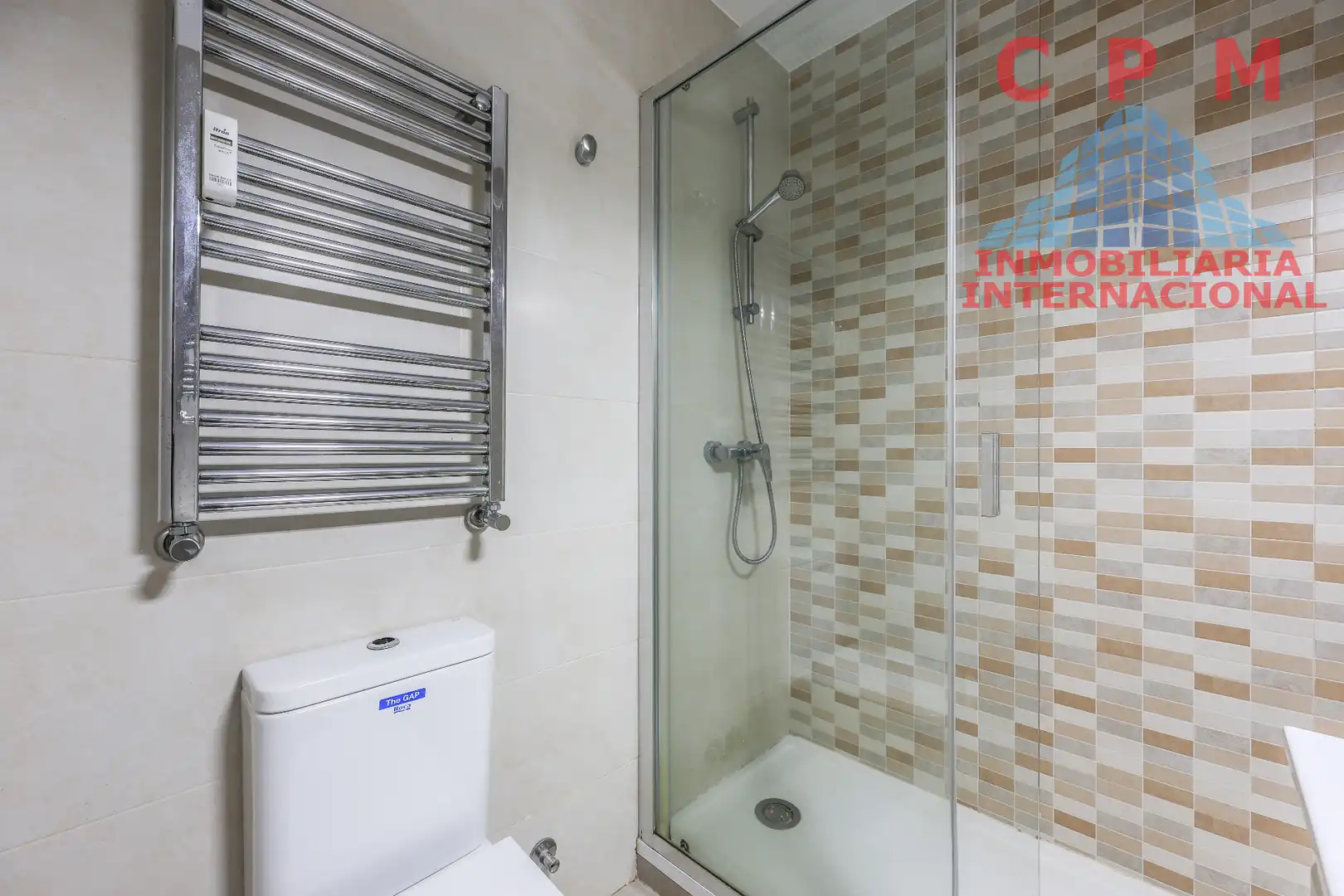 Badezimmer von Wohnung zur Miete in Madrid mit Klimaanlage, Heizung und Parkett