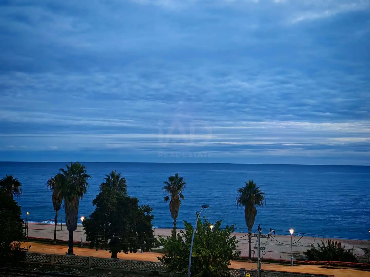 Außenansicht von Wohnung zum Verkauf in Canet de Mar mit Klimaanlage, Heizung und Terrasse