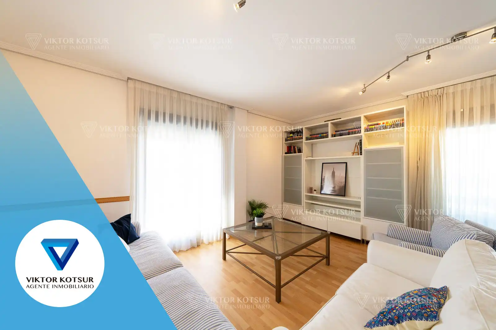 Sala de estar de Ático en venta en Roquetas de Mar con Aire acondicionado, Parquet y Terraza