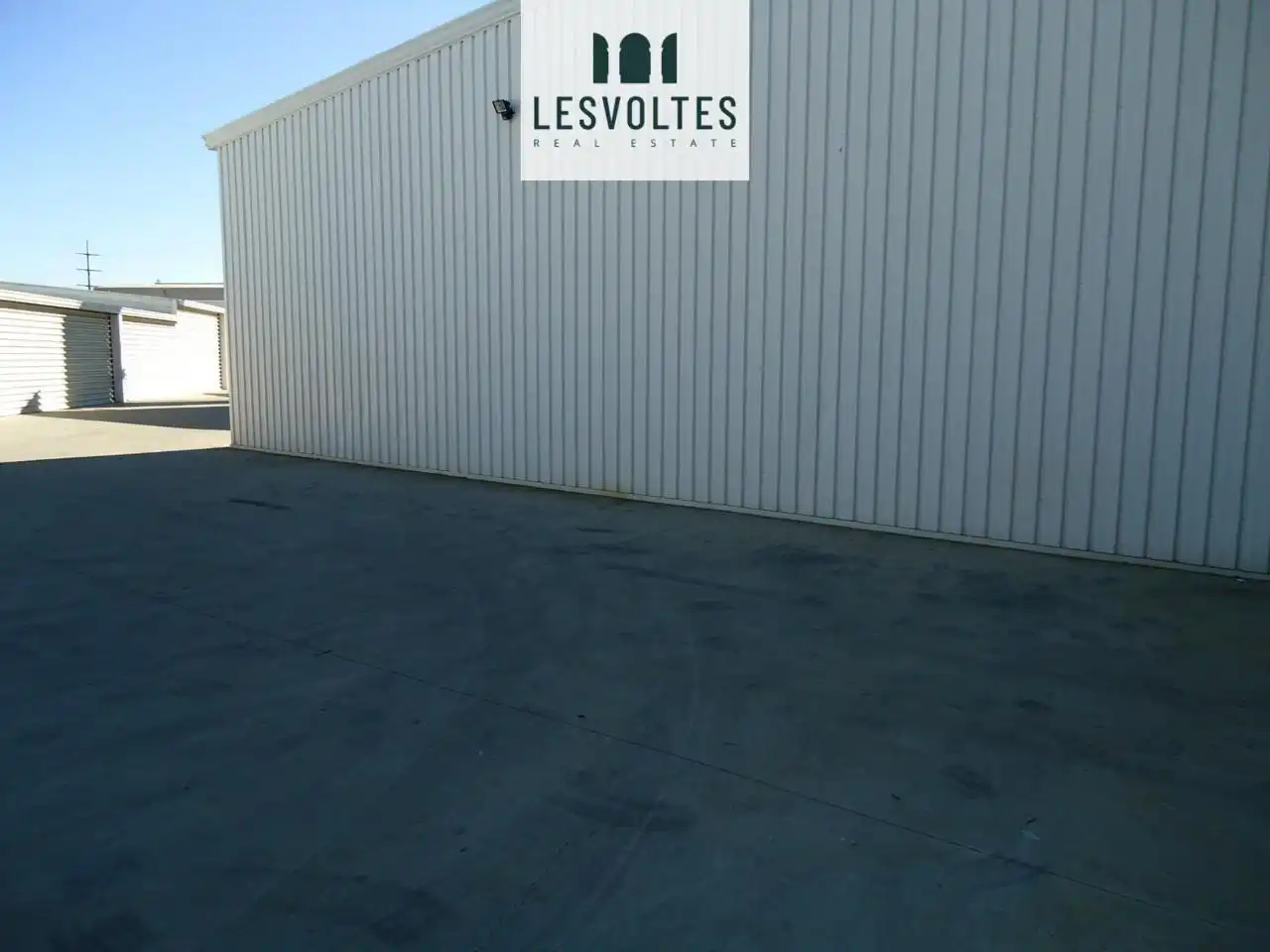 Vista exterior de Nave industrial en venta en Residencial Begur - Esclanyà