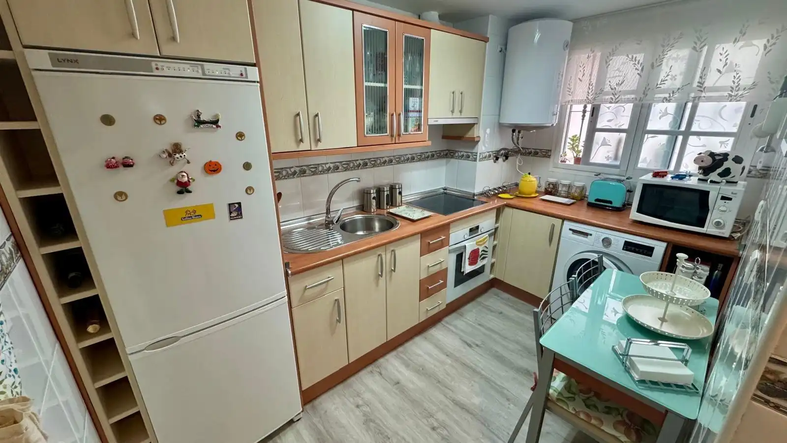 Kitchen of Flat for sale in Rincón de la Victoria  with Air Conditioner, Terrace and Community pool
