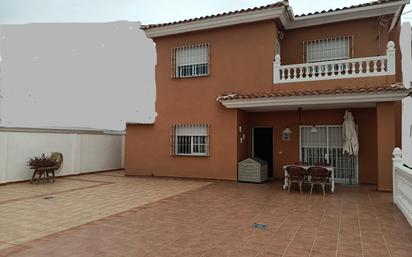 Vista exterior de Casa o xalet en venda en Málaga Capital amb Aire condicionat, Jardí privat i Terrassa