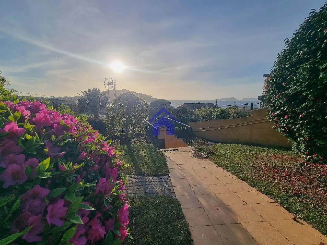Houses for sale in Nigrán  with Private garden